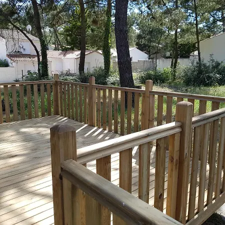 D'hôtes Et De La Presqu'île Couette-café 3*