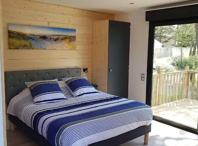 Alojamento de Acomodação e Pequeno-almoço D'hôtes Et De La Presqu'île 3*